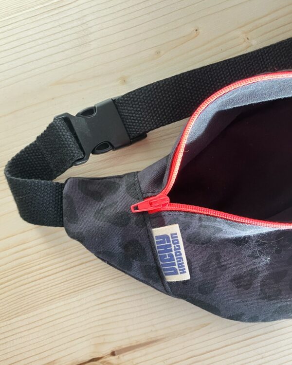 Banane kid leopard noir