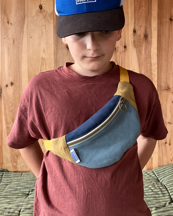 Banane kid molleton tricolore bleu